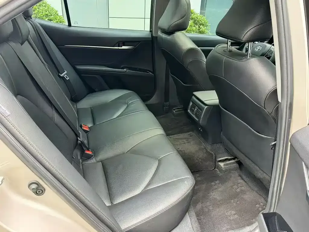 Toyota Camry 2021 из CN, фото 7