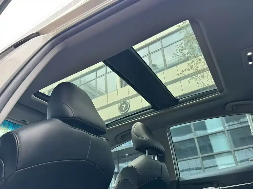 Toyota Camry 2021 из CN, фото 8