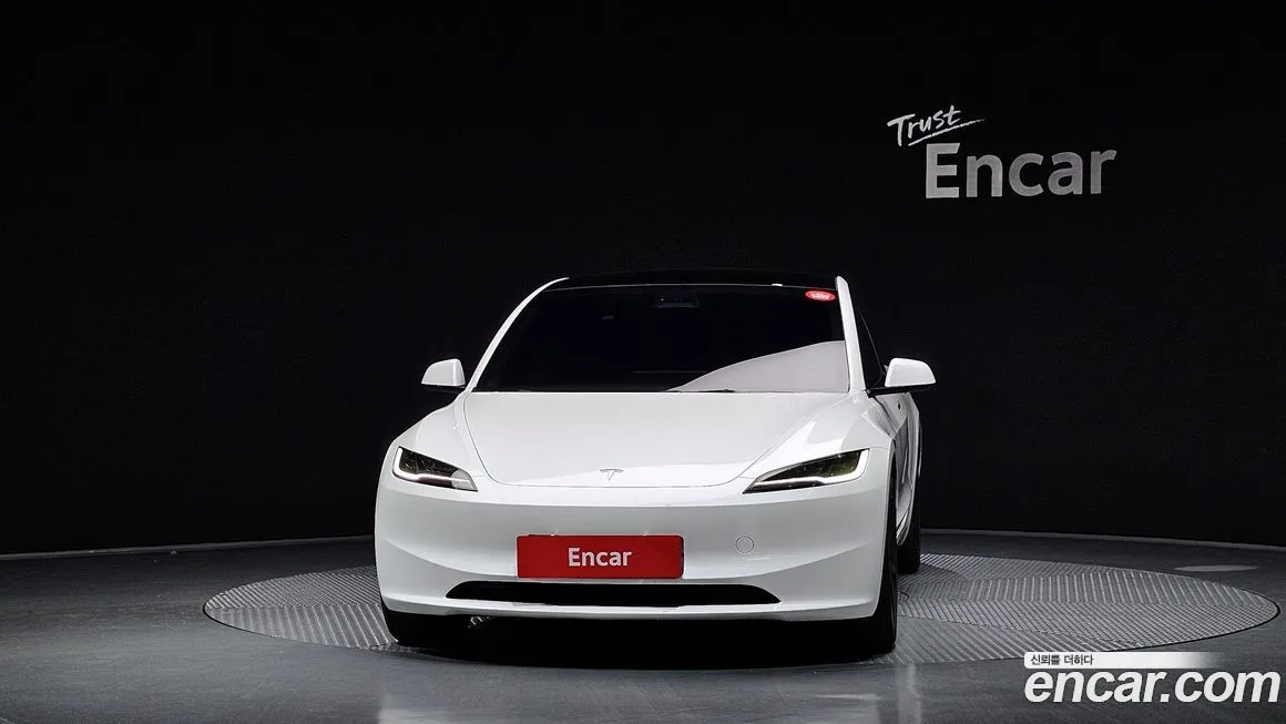 Tesla Model 3 2024 из KR, фото 3