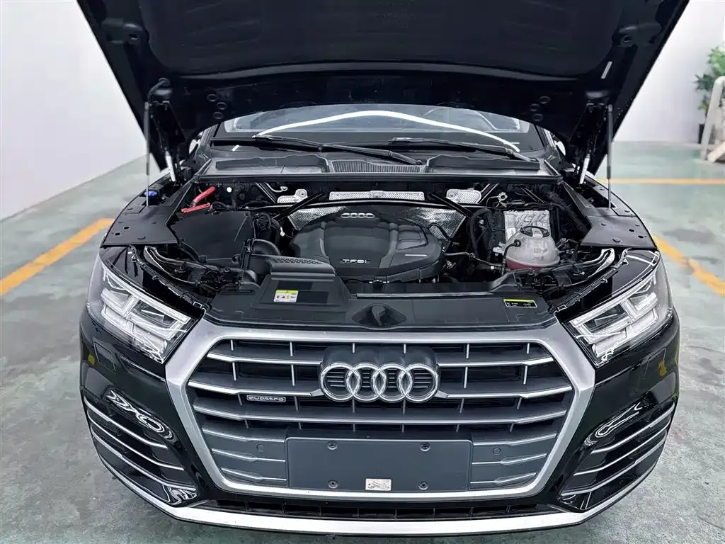 Audi Q5L 2021 из CN, фото 2