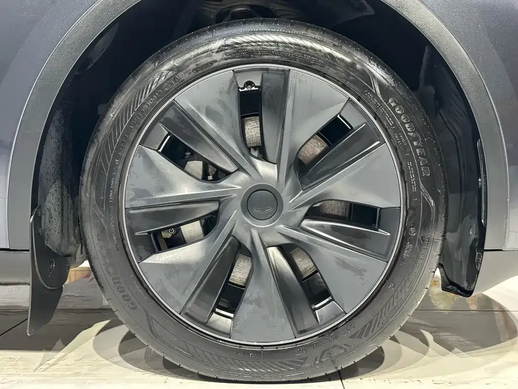 Tesla Model Y 2024 из CN, фото 4