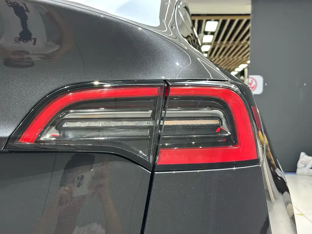 Tesla Model Y 2024 из CN, фото 7