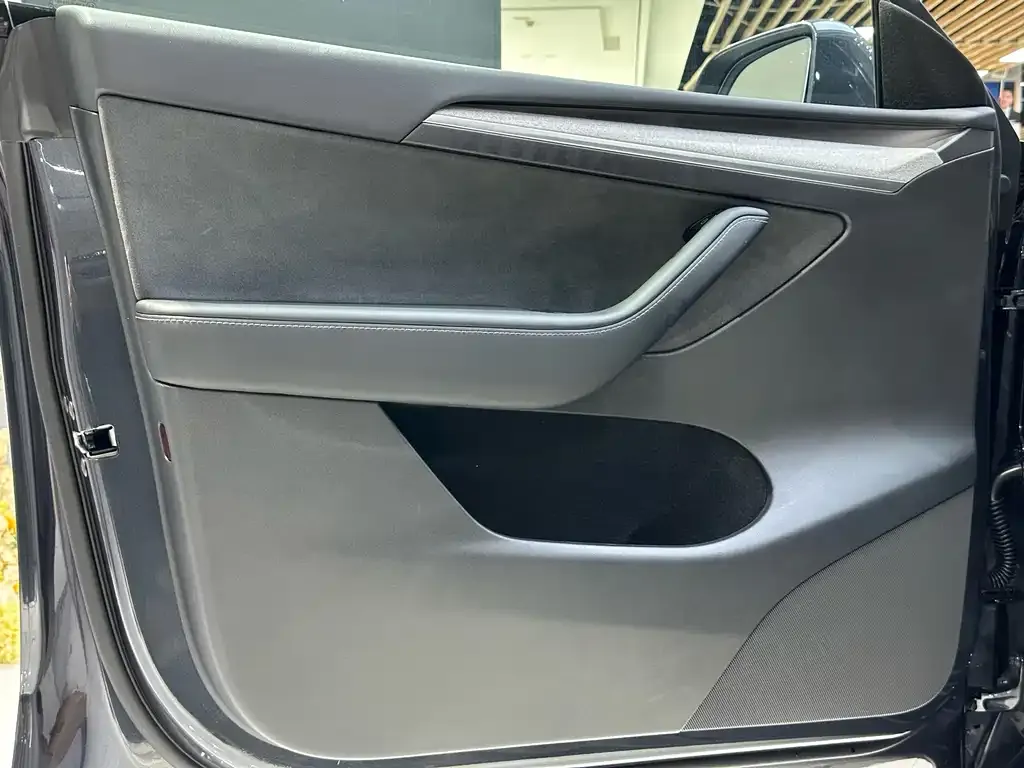 Tesla Model Y 2024 из CN, фото 9