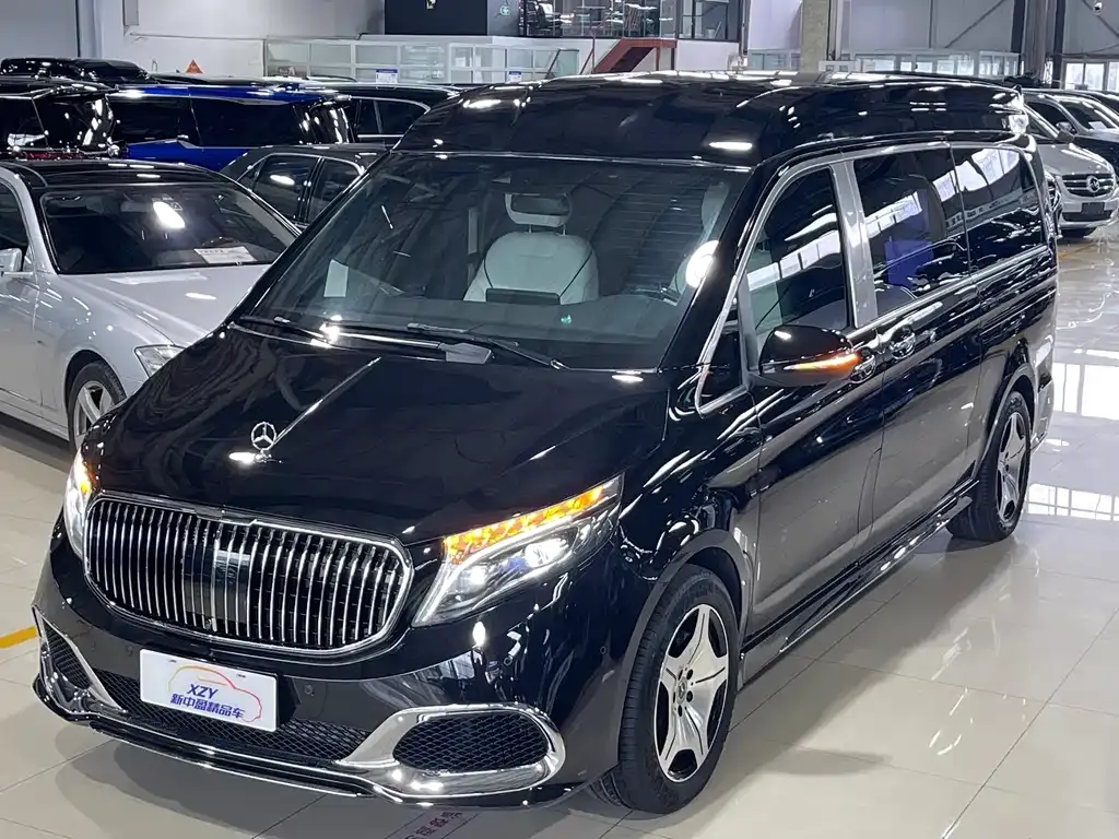 Mercedes-Benz V-Class 2023 из CN, фото 1