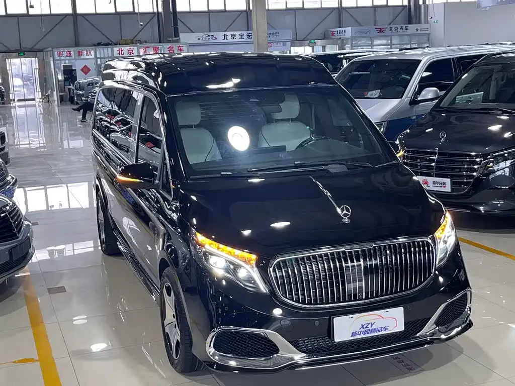 Mercedes-Benz V-Class 2023 из CN, фото 7