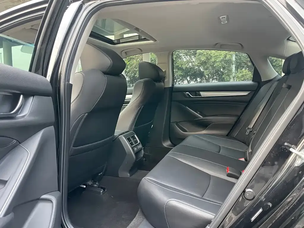 Honda Accord 2022 из CN, фото 10