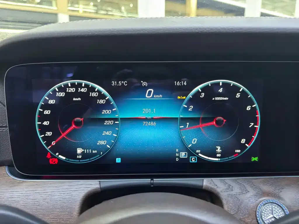 Mercedes-Benz E-Class 2023 из CN, фото 2