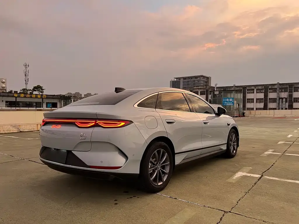 BYD Qin L 2025 из CN, фото 5