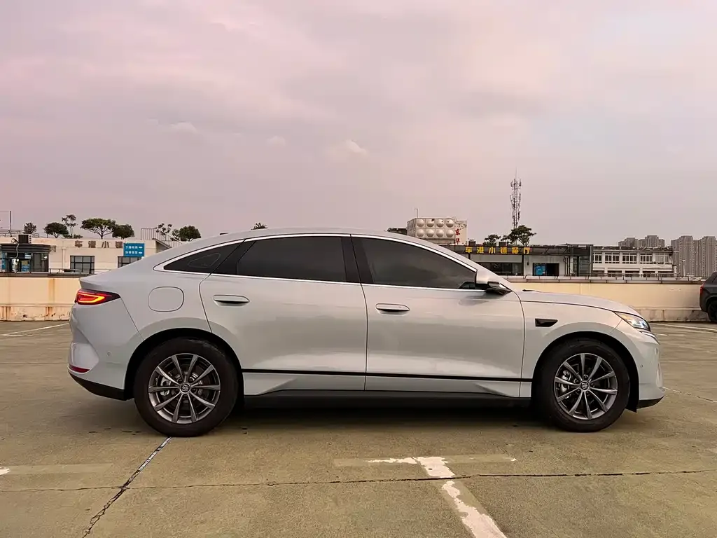 BYD Qin L 2025 из CN, фото 6