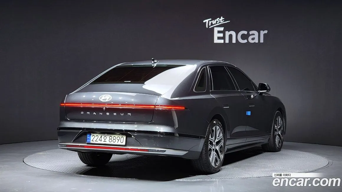 Hyundai Grandeur 2023 из KR, фото 2