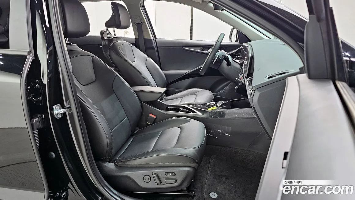 Kia Niro — фото 10