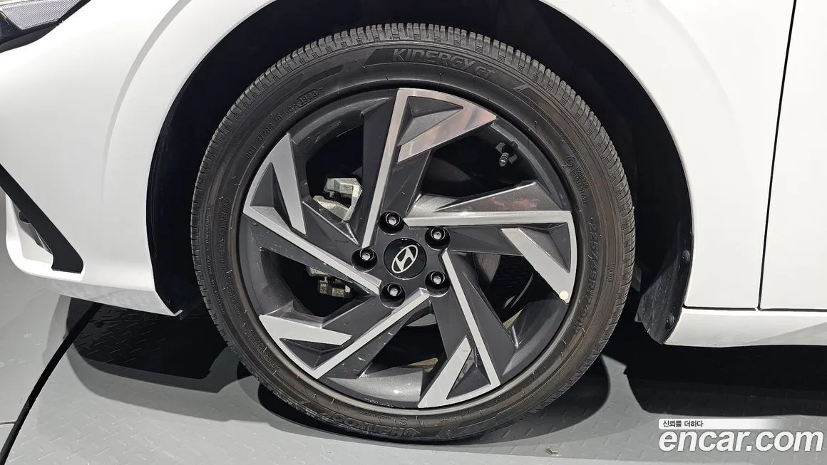 Hyundai AVANTE — фото 5