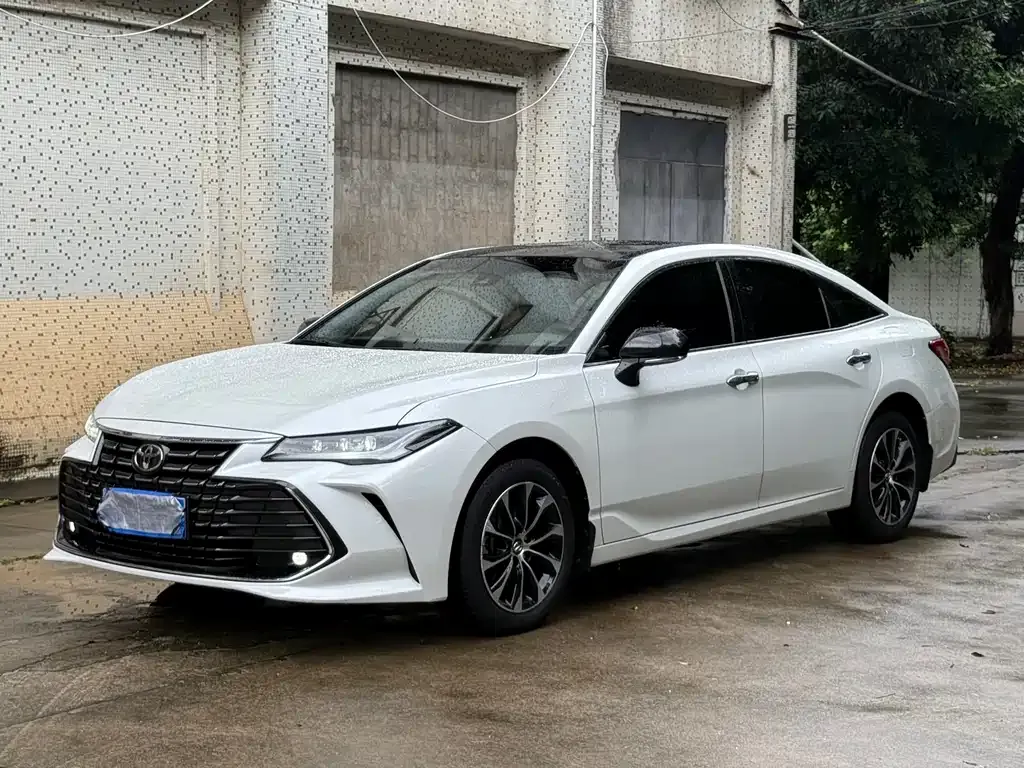 Toyota Avalon 2022 из CN, фото 1