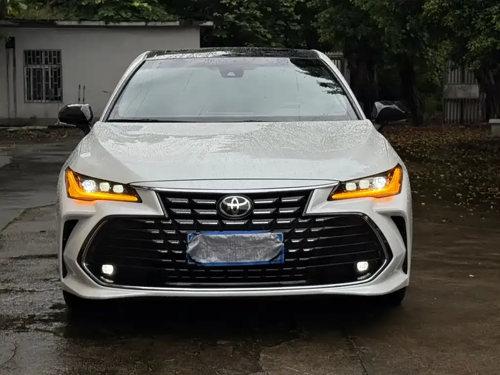 Toyota Avalon 2022 из CN, фото 2