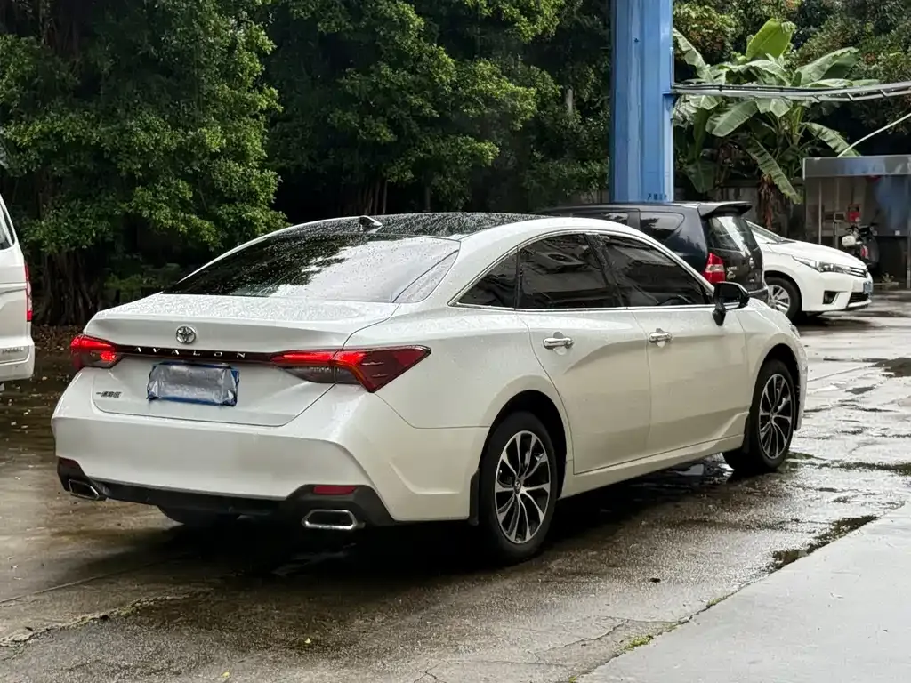 Toyota Avalon 2022 из CN, фото 4
