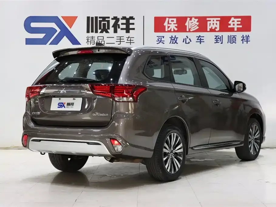 Mitsubishi Outlander 2021 из CN, фото 5