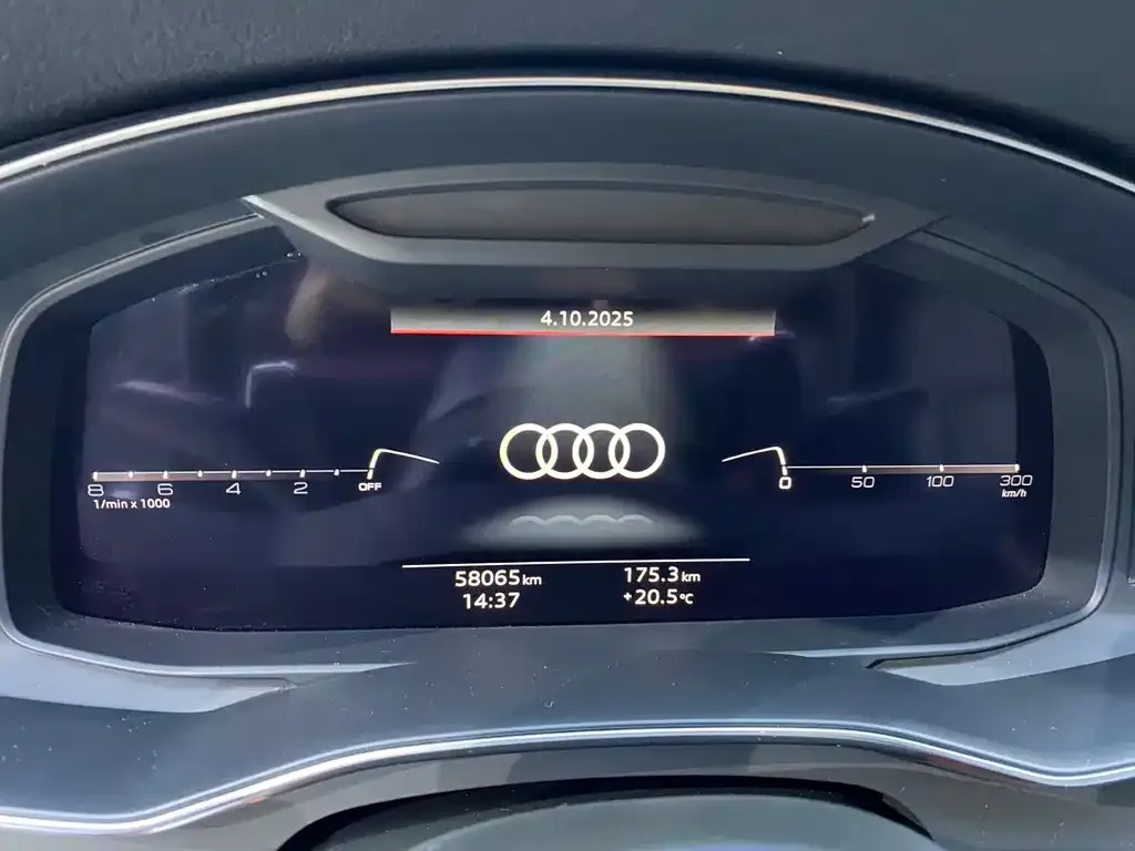 Audi A7 2021 из CN, фото 10