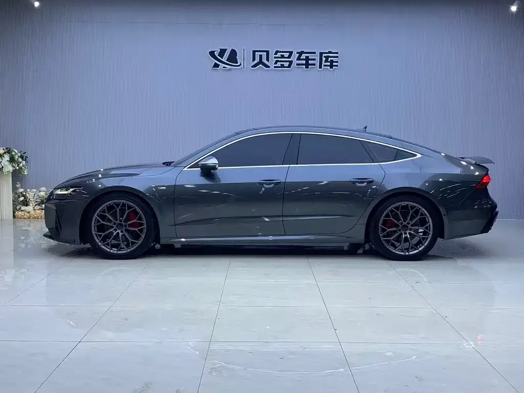 Audi A7 2021 из CN, фото 3