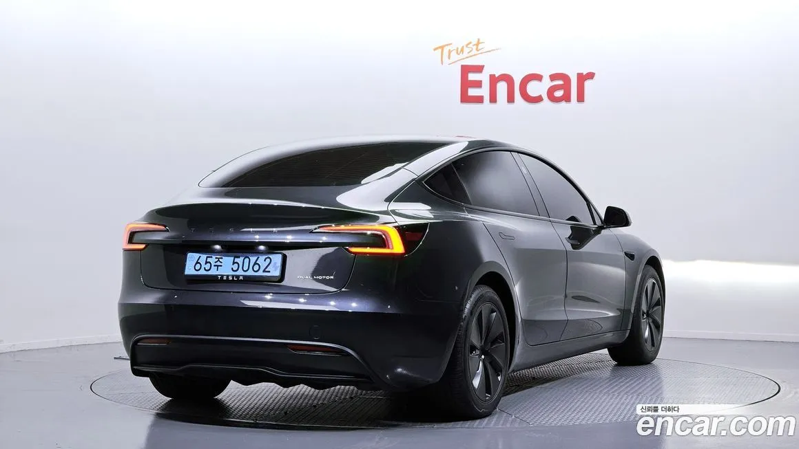 Tesla Model 3 2025 из KR, фото 2