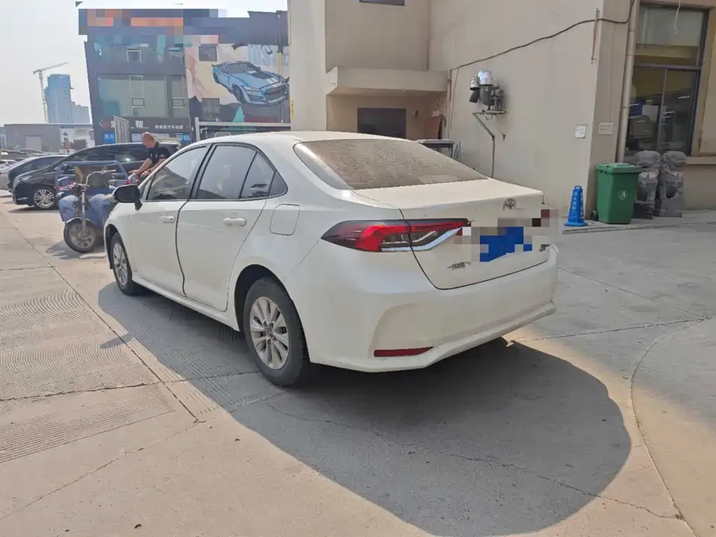 Toyota Corolla 2023 из CN, фото 7
