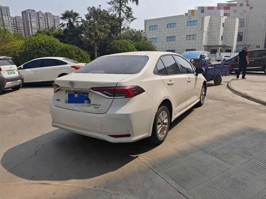 Toyota Corolla 2023 из CN, фото 9