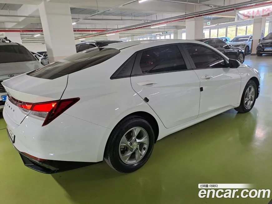 Hyundai AVANTE 2021 из KR, фото 2