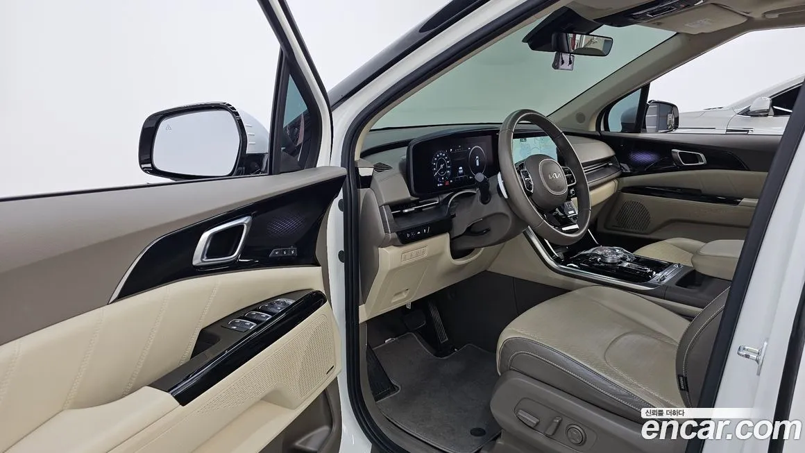 Kia Carnival — фото 10