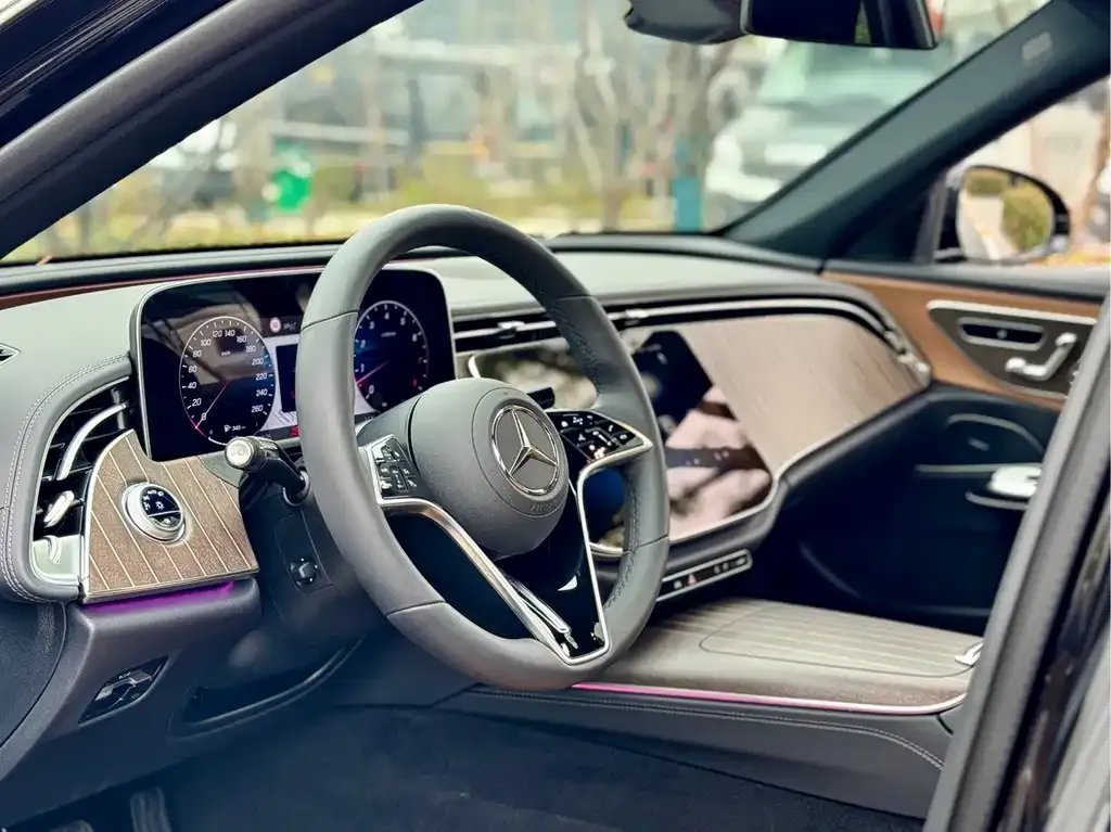 Mercedes-Benz E-Class 2024 из CN, фото 6
