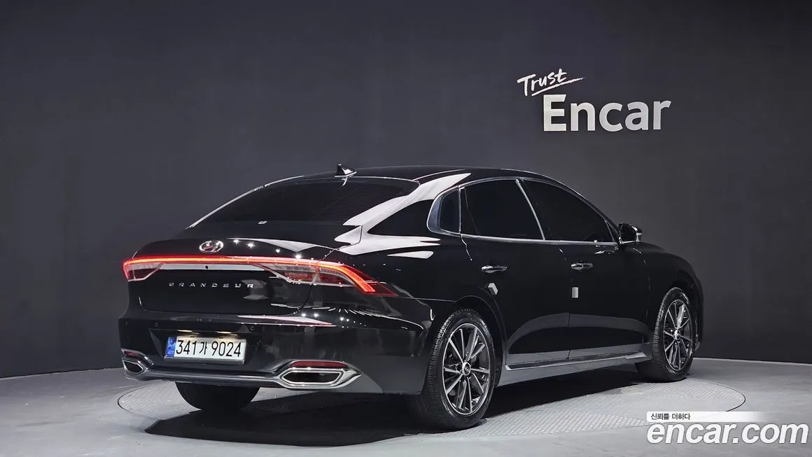 Hyundai Grandeur 2022 из KR, фото 2
