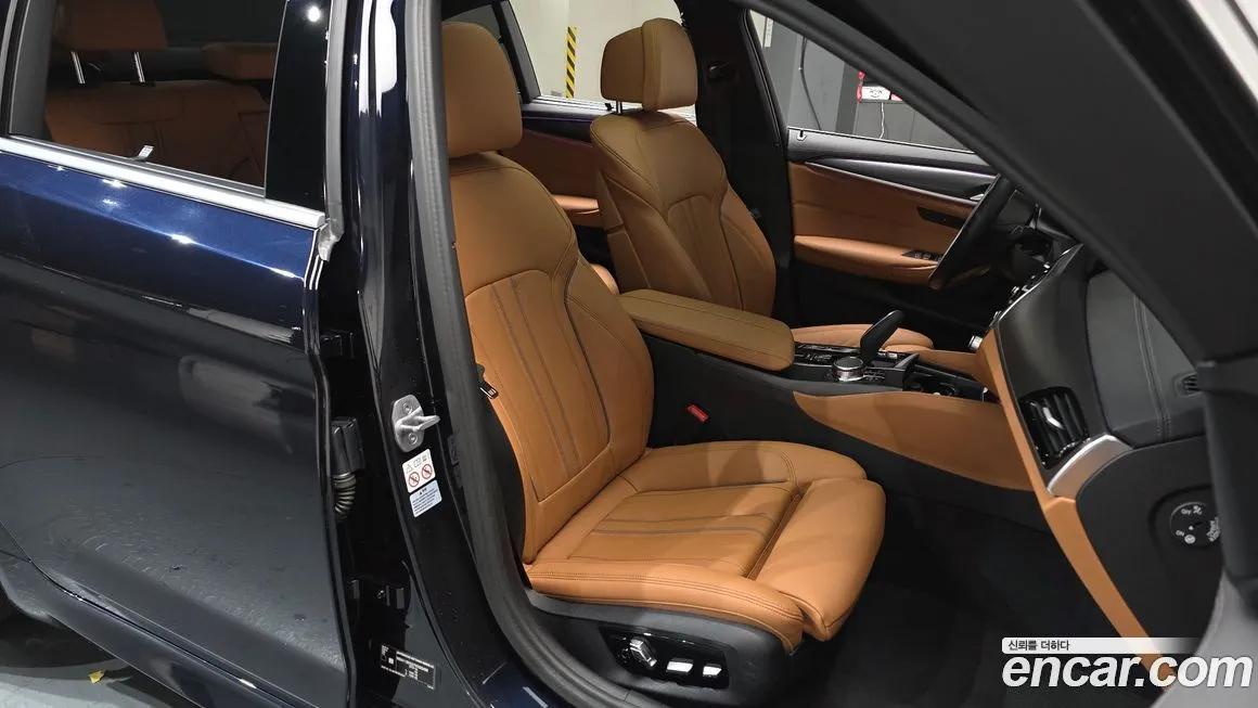 BMW 5-Series 2023 из KR, фото 10