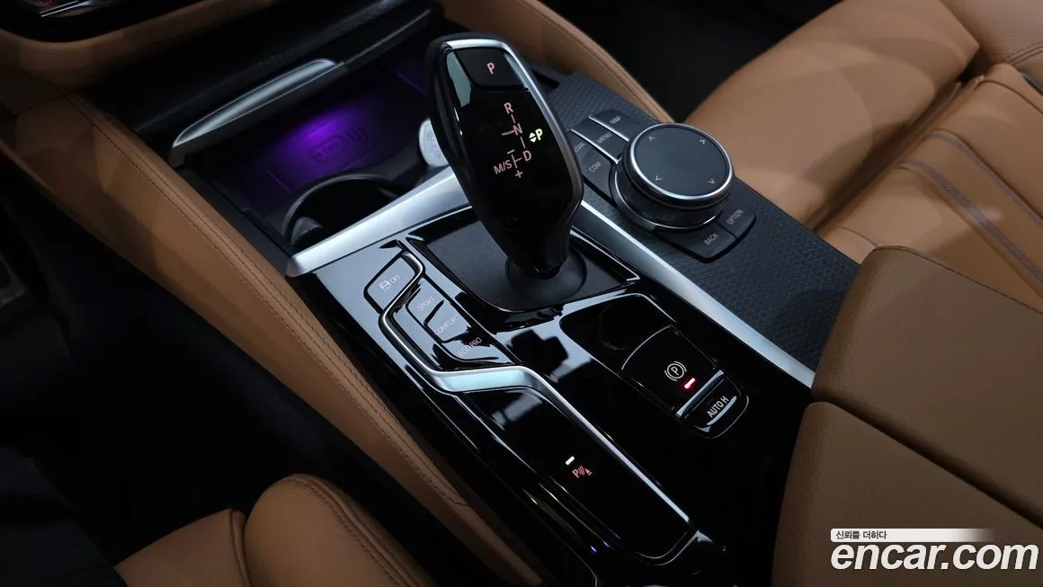 BMW 5-Series 2023 из KR, фото 9