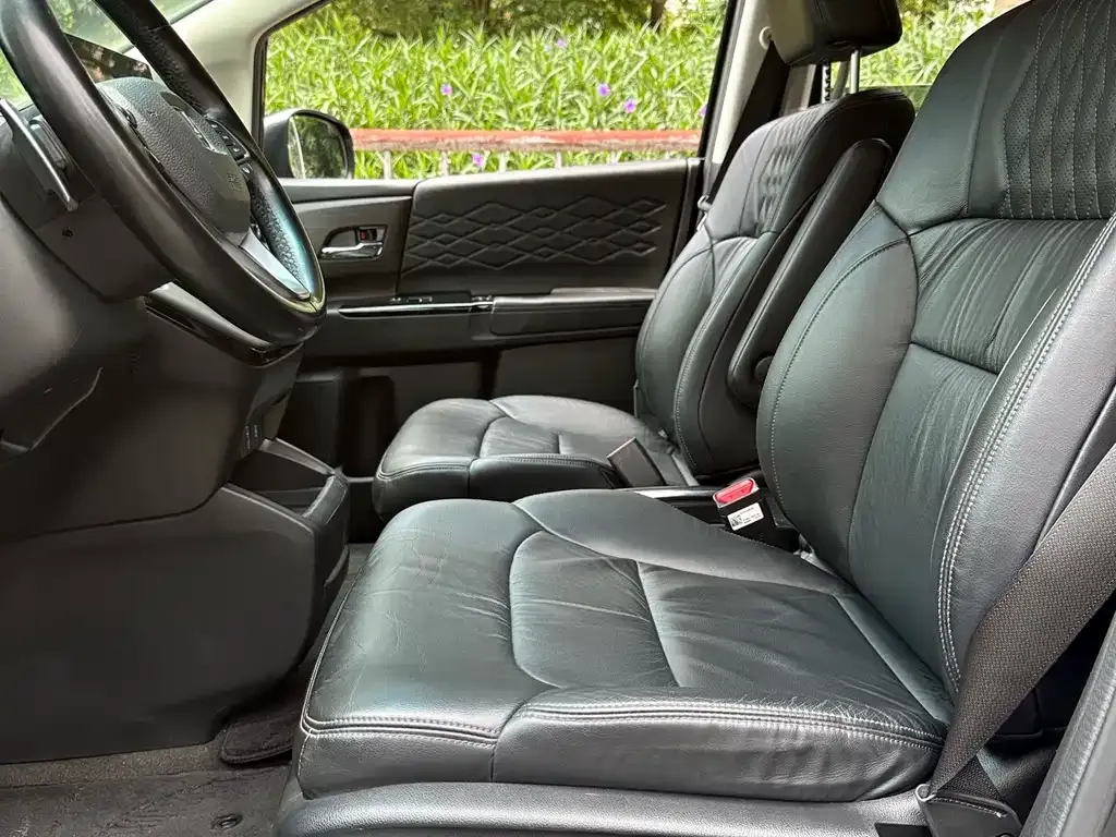 Honda Elysion 2022 из CN, фото 10
