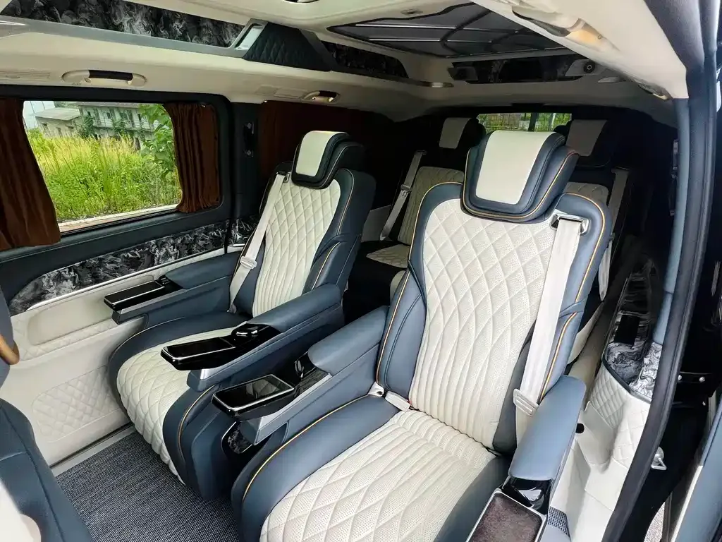 Mercedes-Benz V-Class 2021 из CN, фото 10