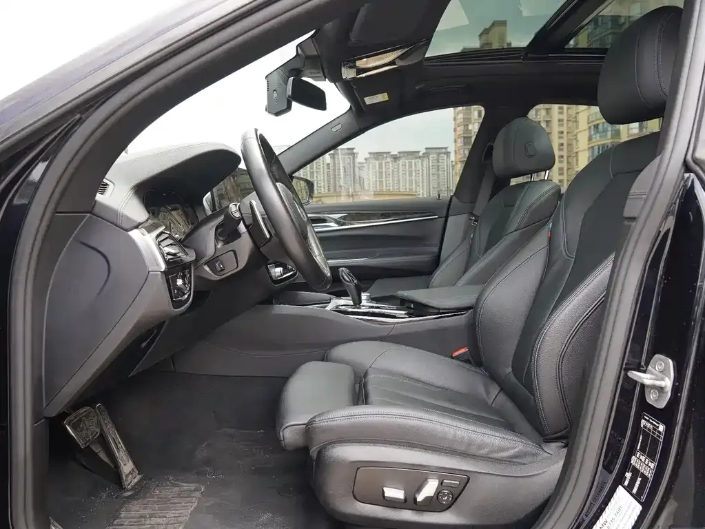 BMW 6 Series GT 2022 из CN, фото 4