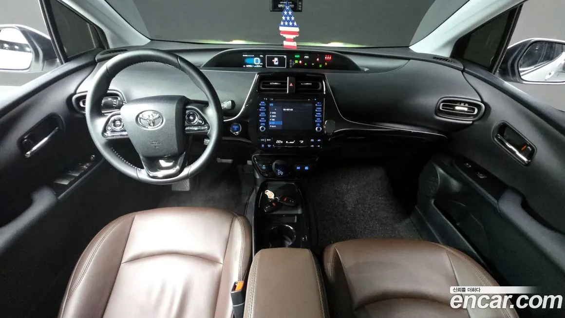 Toyota Prius — фото 7