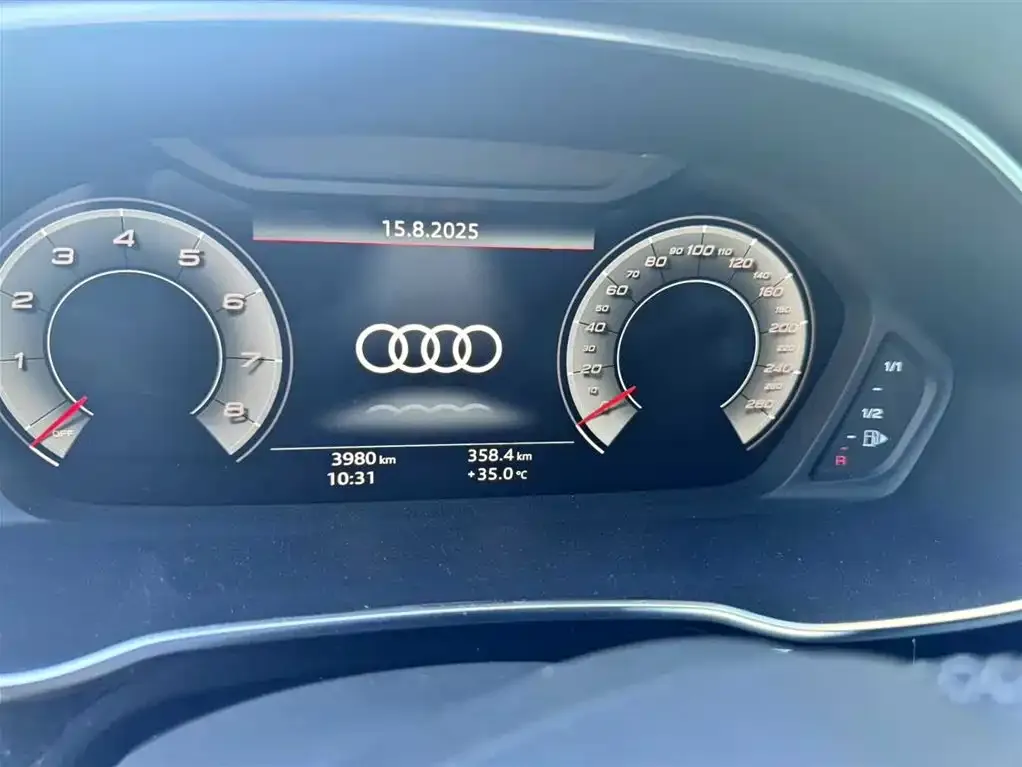 Audi Q3 2024 из CN, фото 5