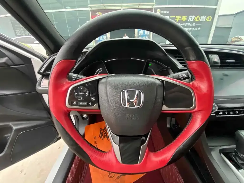 Honda Civic — фото 10