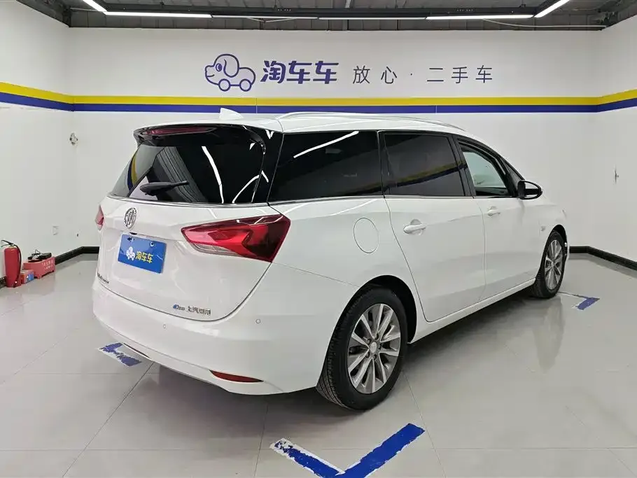 Buick GL6 2023 из CN, фото 3