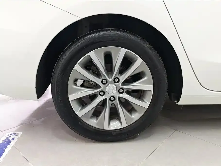Buick GL6 2023 из CN, фото 6