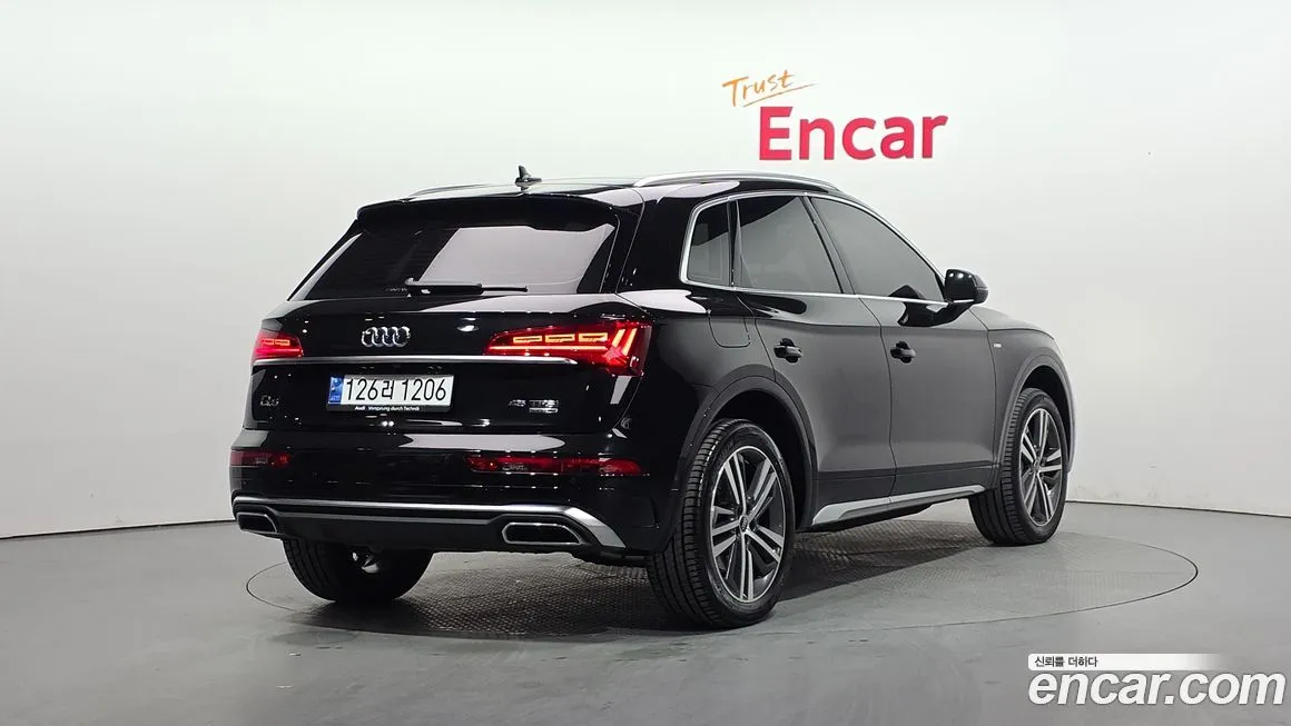 Audi Q5 2023 из KR, фото 2