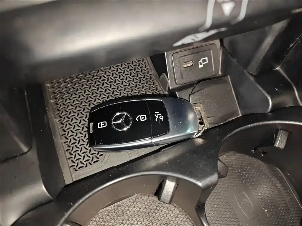 Mercedes-Benz E-Class 2023 из CN, фото 9
