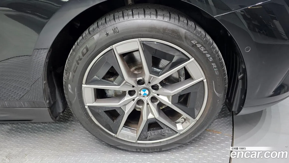 BMW 5-Series 2024 из KR, фото 5