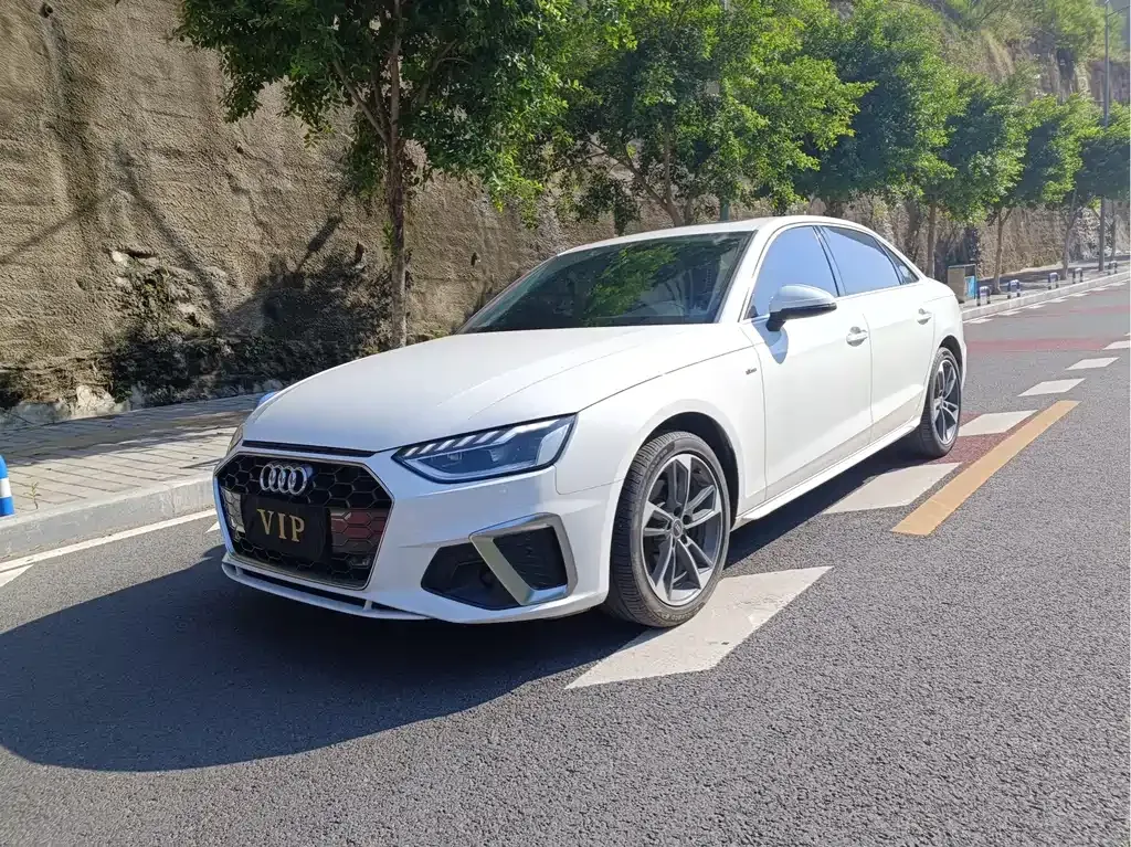 Audi A4L 2023 из CN, фото 1