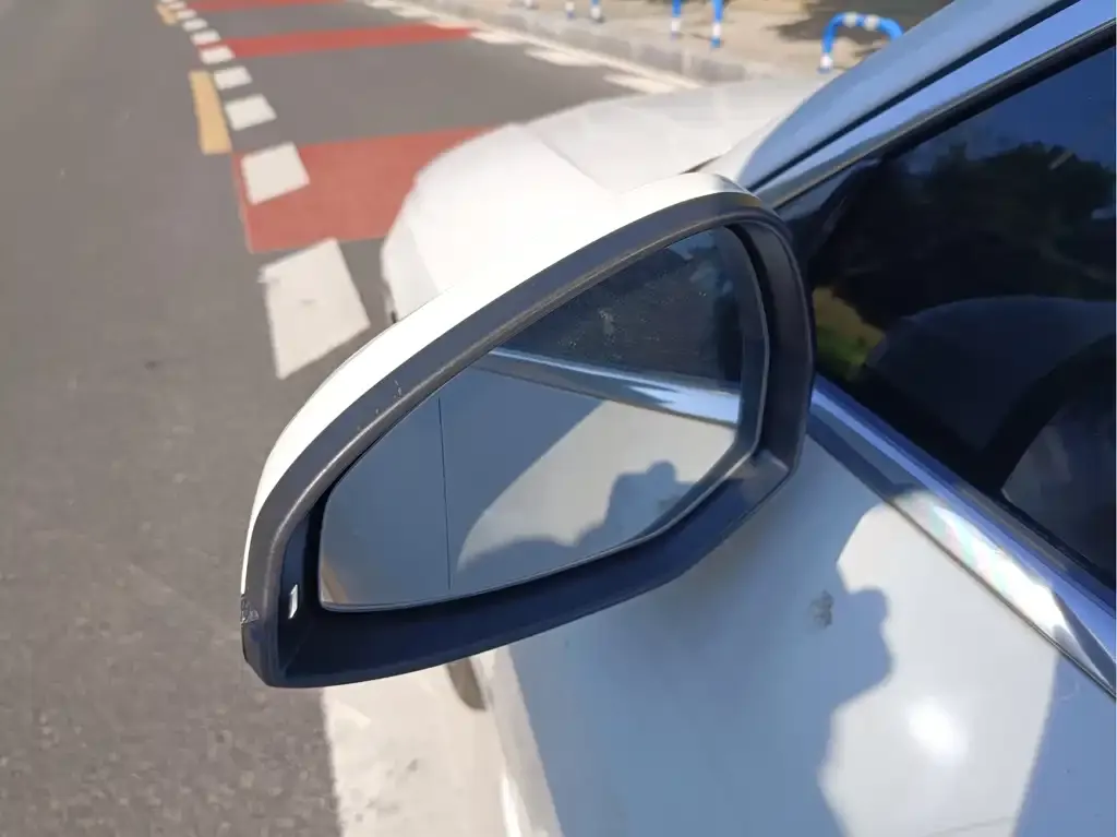 Audi A4L 2023 из CN, фото 5