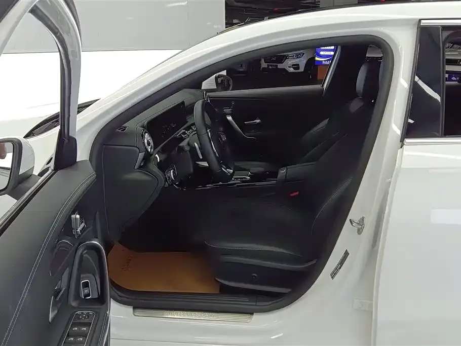 Mercedes-Benz A-Class 2023 из CN, фото 9