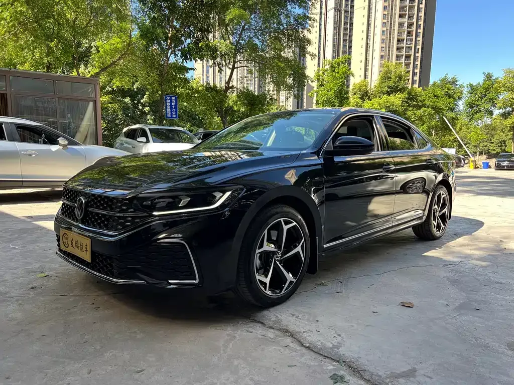 Volkswagen Passat 2025 из CN, фото 1