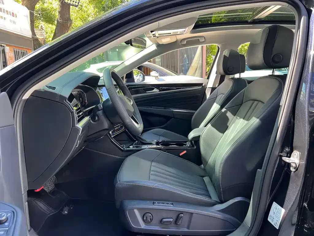 Volkswagen Passat 2025 из CN, фото 8