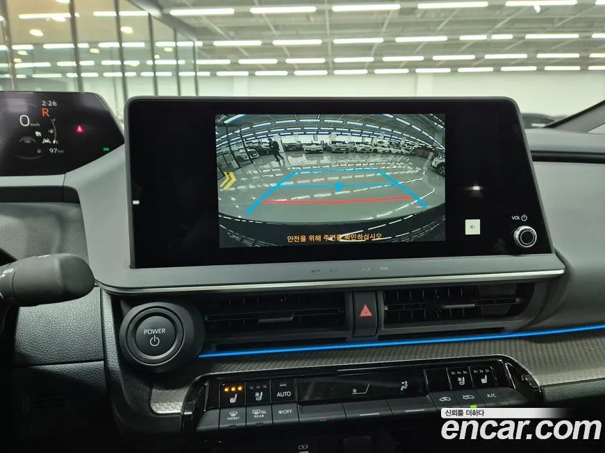 Toyota Prius — фото 9