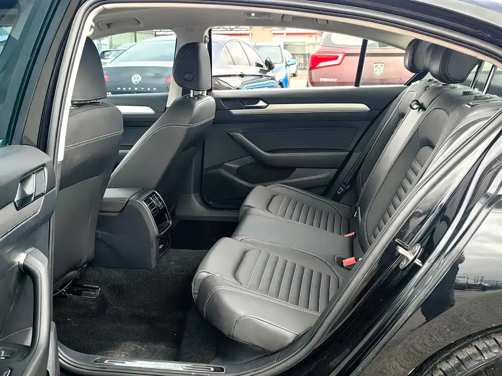 Volkswagen Magotan 2021 из CN, фото 5