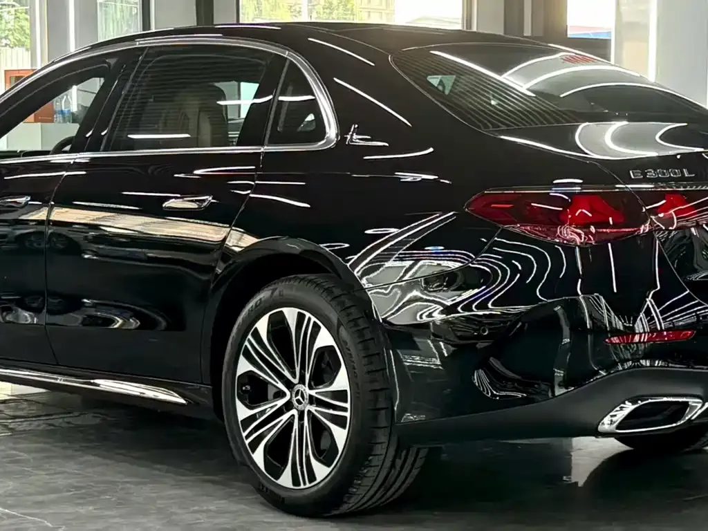Mercedes-Benz E-Class 2025 из CN, фото 2
